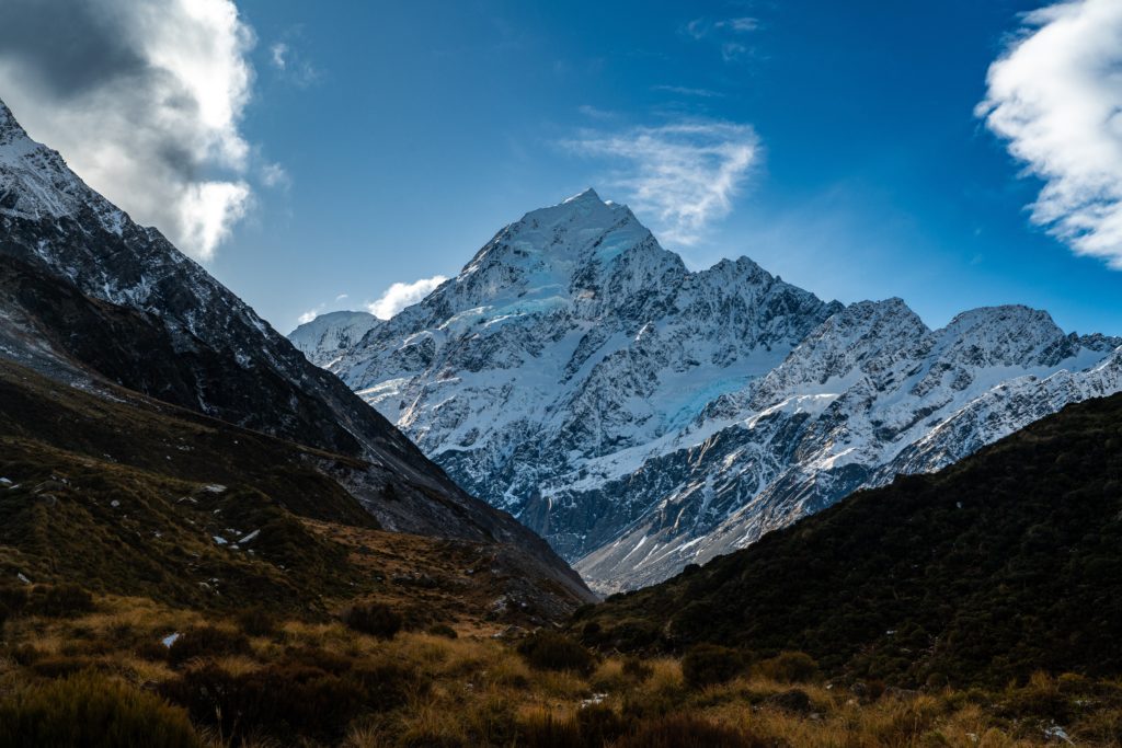 featured in sky bird travel & tours blog post top 10 destination new zealand which shows the mount cook national park mountain range